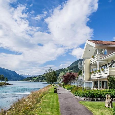 Hotel Loenfjord Loen Exterior photo